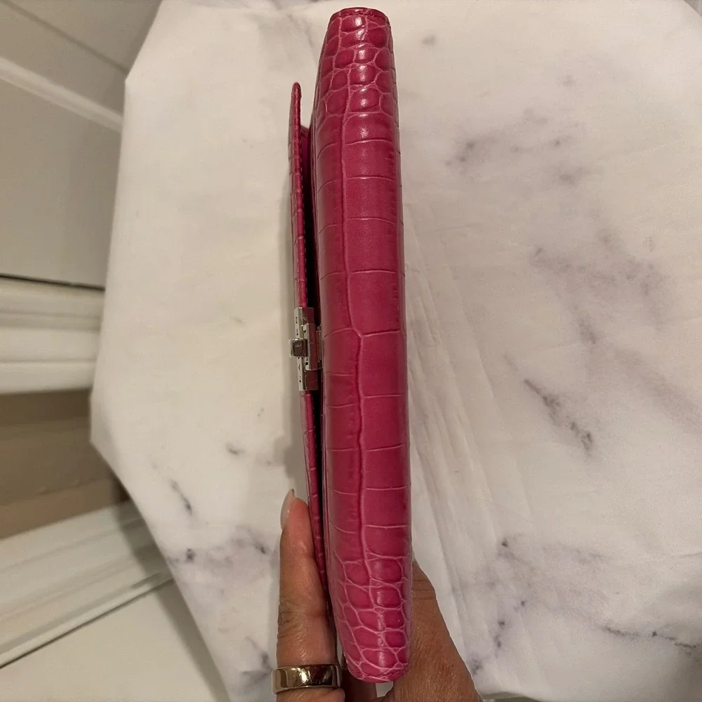 Lauren Ralph Lauren Womens Croc Embossed Leather Wallet Pink OS Turn Lock
